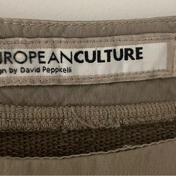 European Culture Sweatshirt Size Large Khaki Color Quilted Front Crew Neckline - Picture 2 of 6